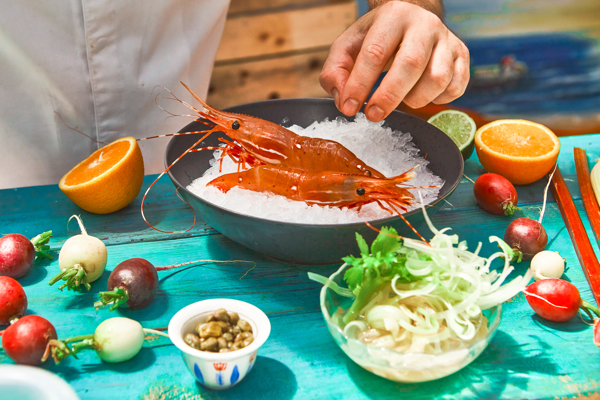 Image of À l'aide d'un économe, faites de fines lamelles de céleri...
